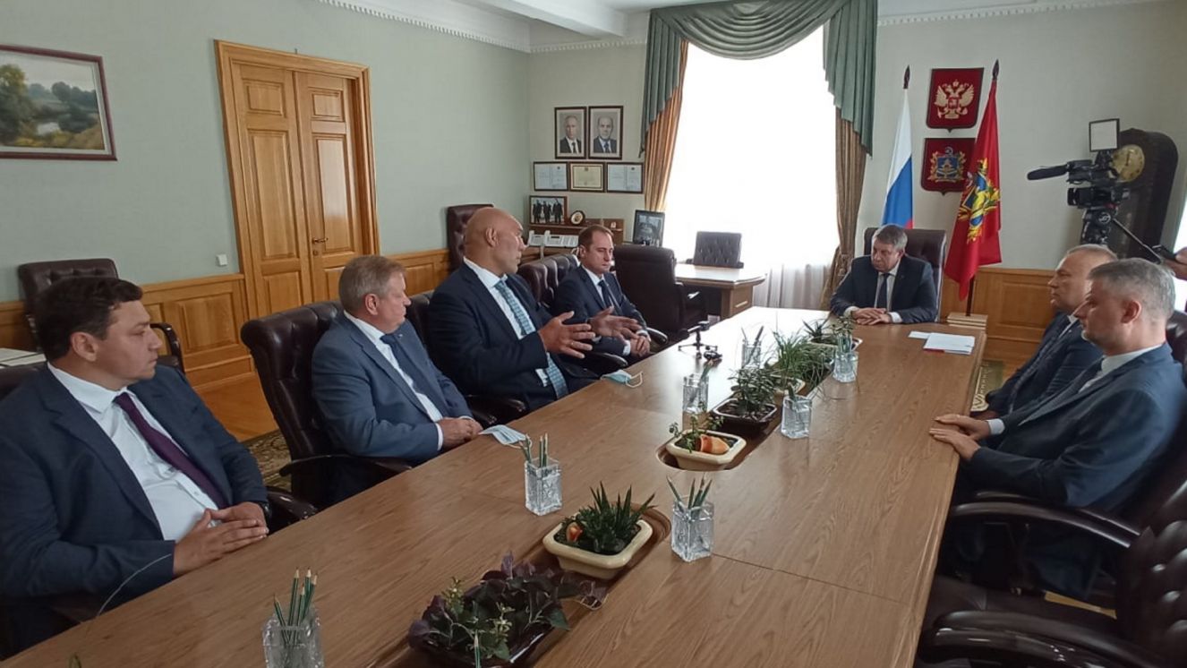 Губернатор Брянской области встретился с замминистра спорта РФ