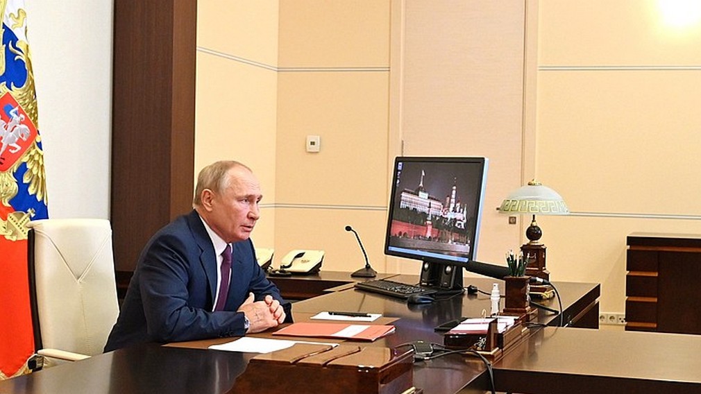 Ликвидация лесных пожаров и паводков — на личном контроле у Президента России