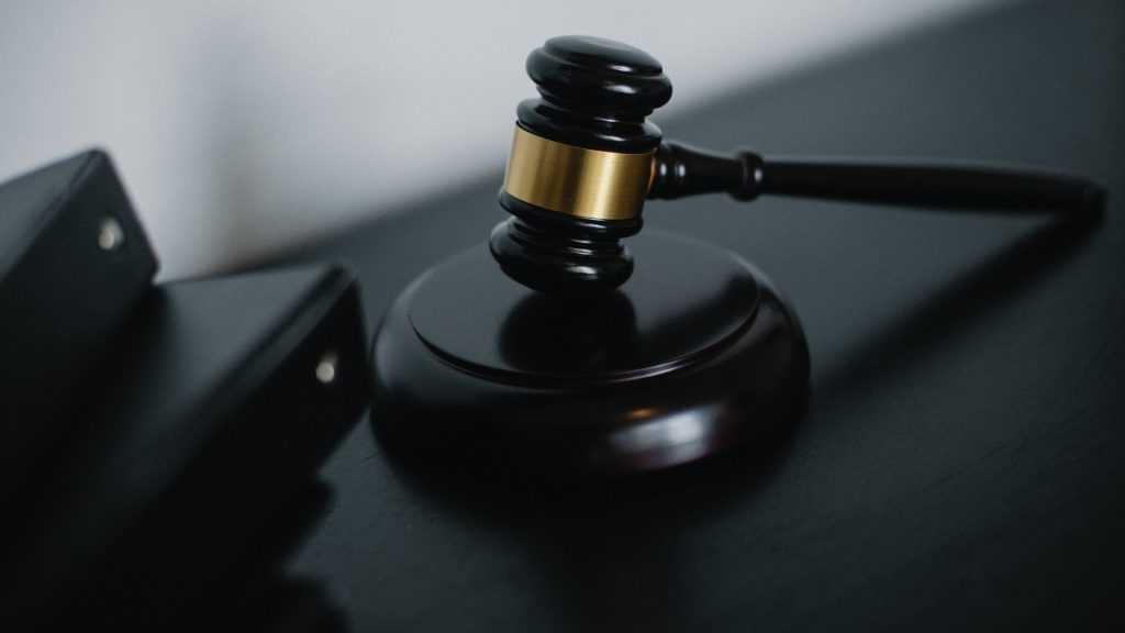 Стало известно, кому задолжал учредитель брянского сайта «Городской»