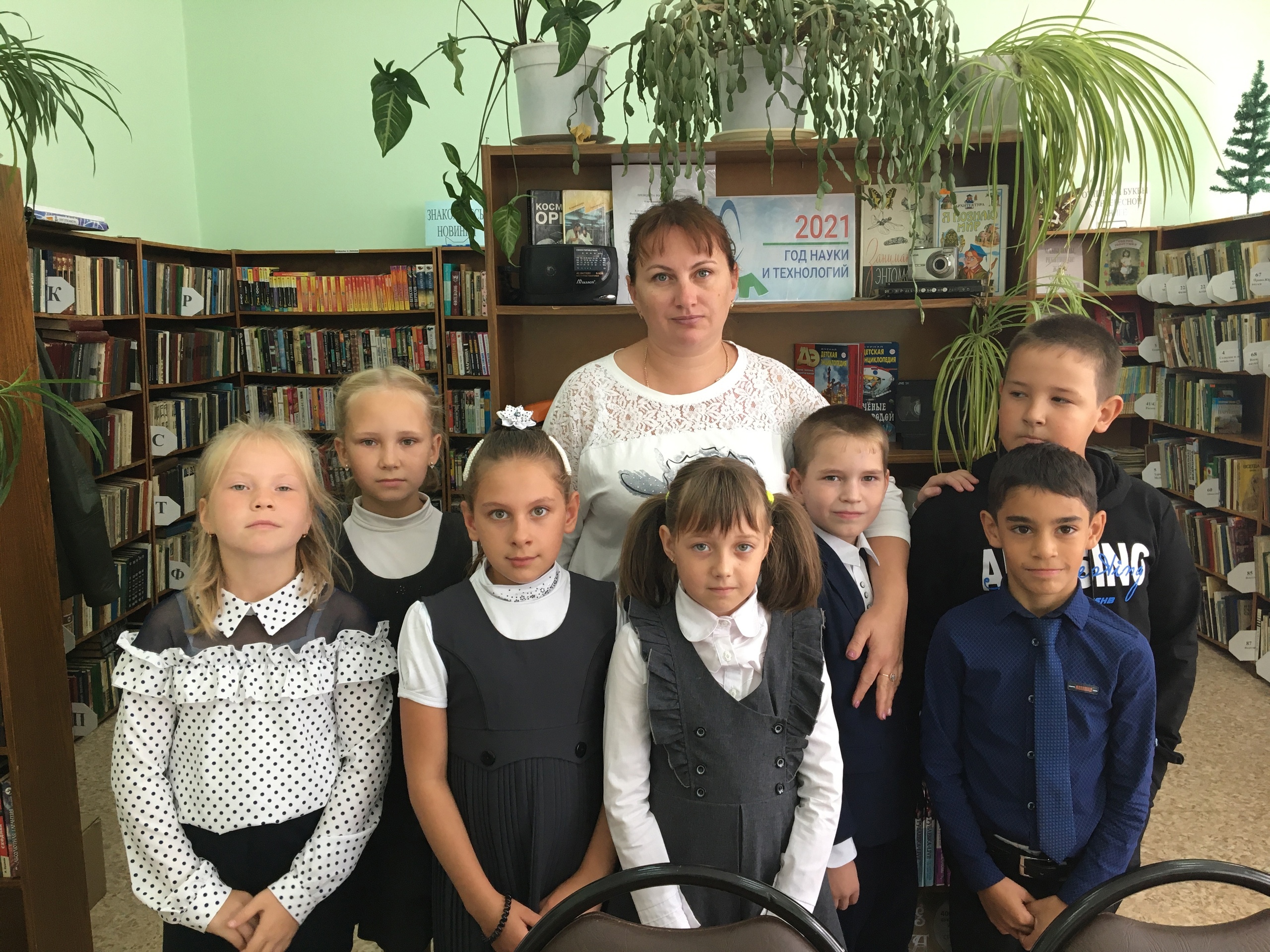 В Бошинской сельской библиотеке прошла экскурсия «Книжкино царство»