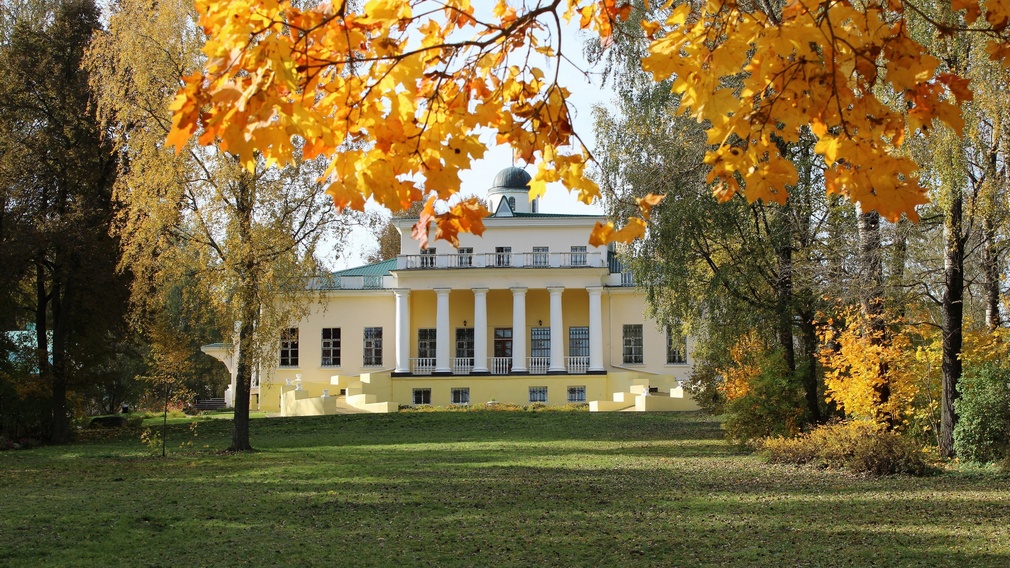 Брянцы смогут посетить музей — заповедник Тютчева в формате 360