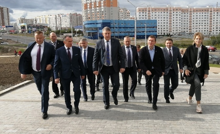 Секретарь Генерального совета партии «Единая Россия» Андрей Турчак проинспектировал брянский Дворец единоборств