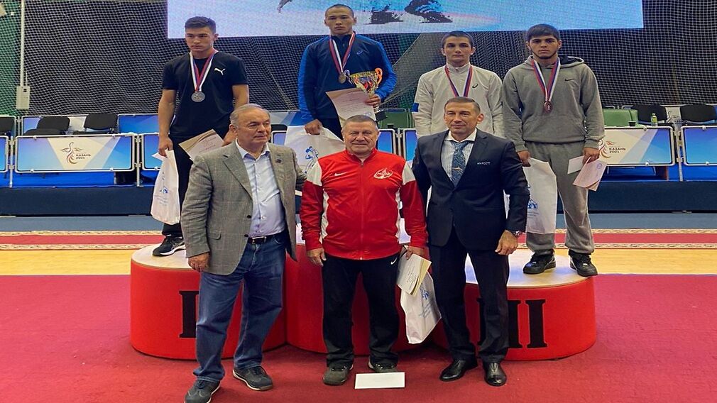 Брянский борец стал серебряным призером турнира