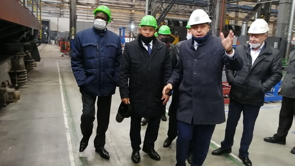 Посол Уганды посетил АО «УК «БМЗ»