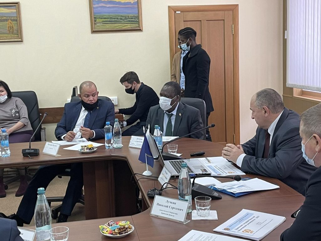 Посол Уганды посетил в Брянский государственный техуниверситет