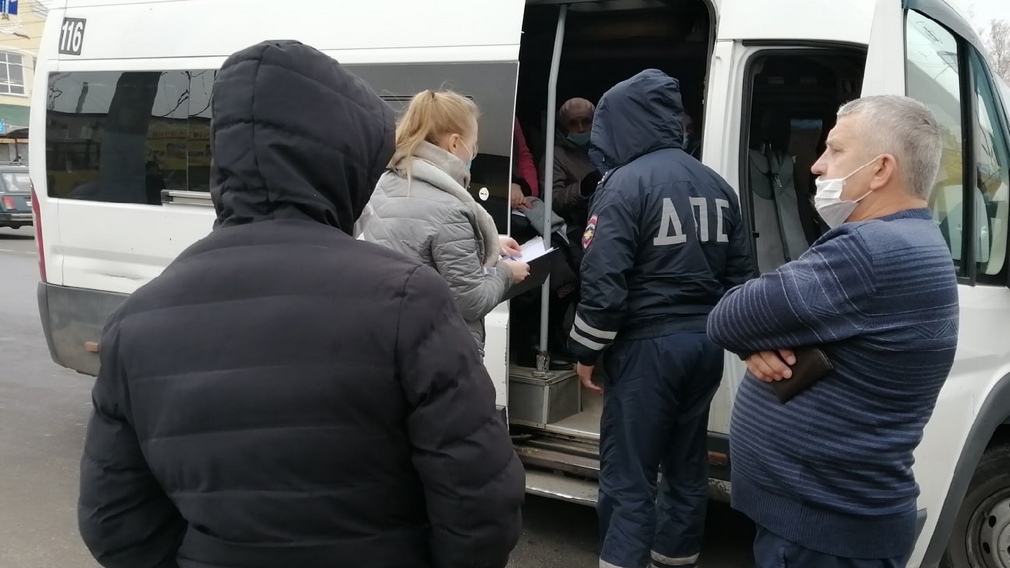 В Брянске при участии полиции проходят масочные рейды