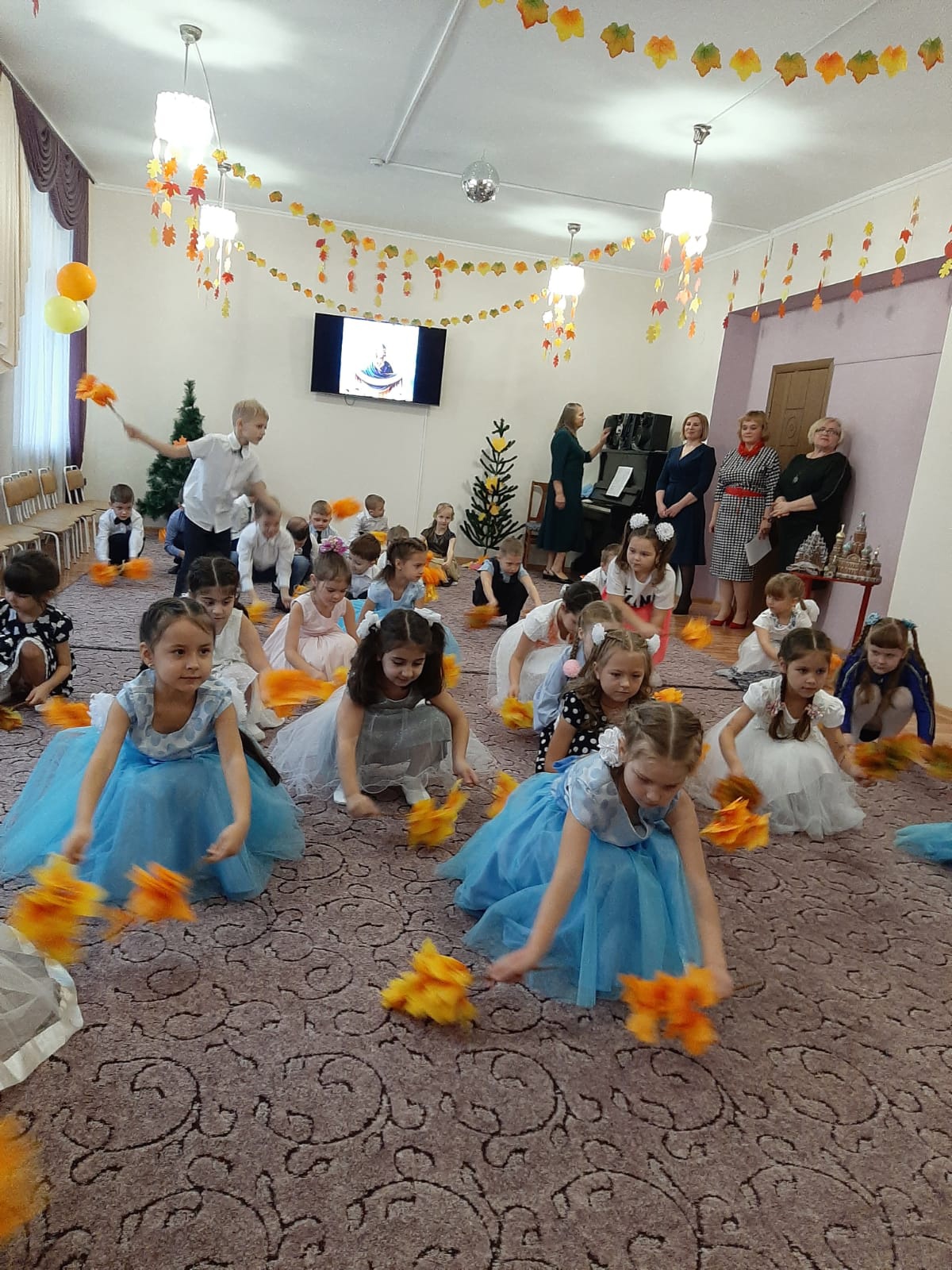 В Карачевском детсаду «Аленький цветочек» прошел праздник осени