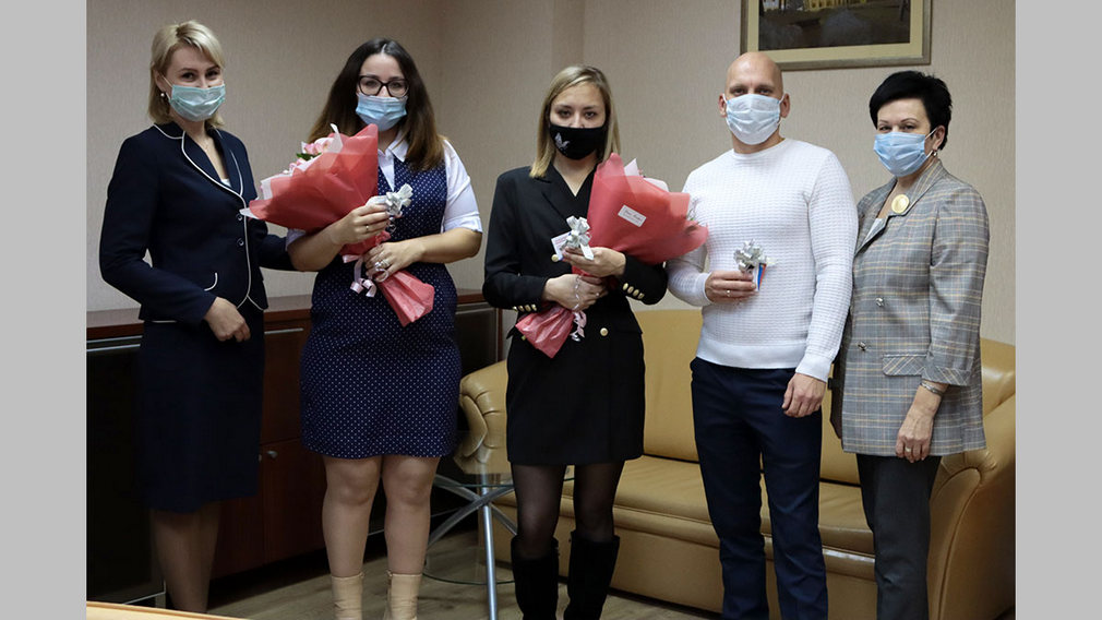 В Брянске еще трое детей-сирот получили новые квартиры