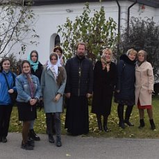 Группа студентов и педагогов Карачевского филиала Орловского государственного университета им. И.С. Тургенева посетила святыни Брянского района