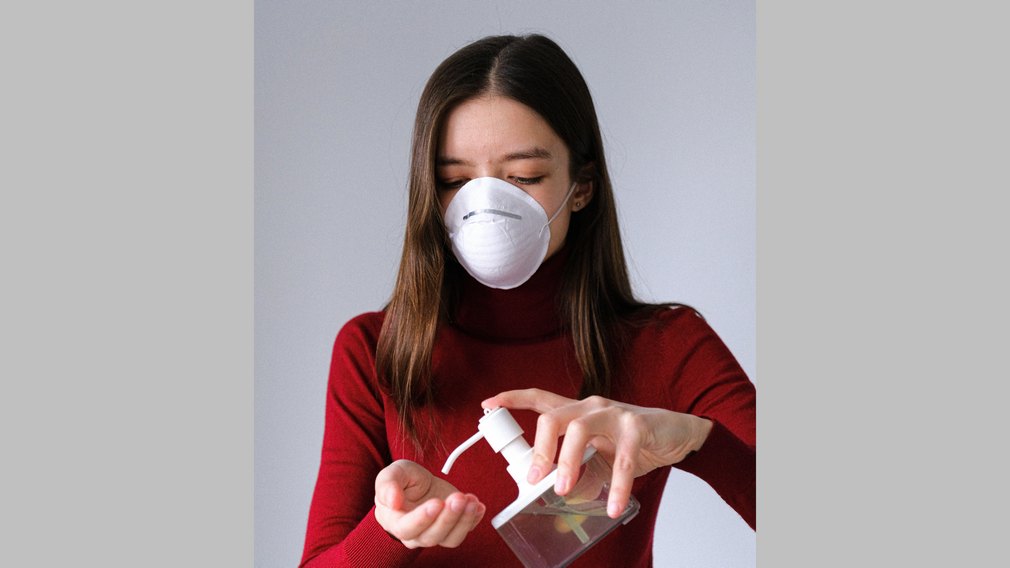 Брянцам рекомендуют оставаться дома во время нерабочих дней