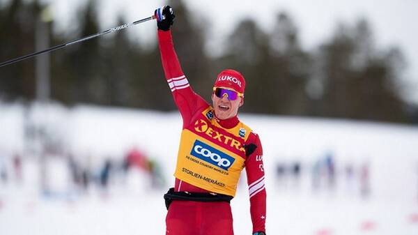 Брянский лыжник Александр Большунов завоевал золото на первом этапе Кубка мира