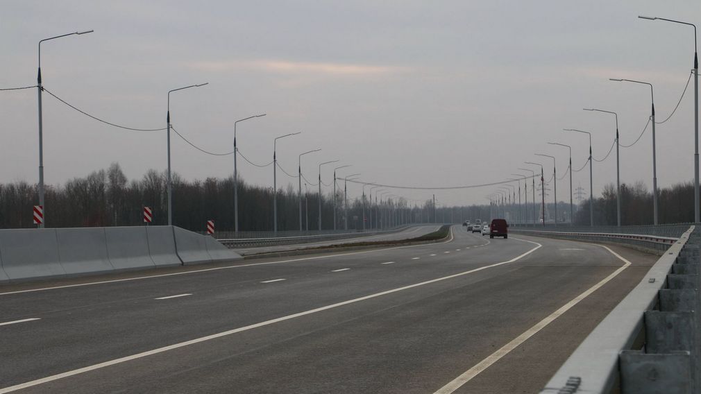 Губернатор Брянщины Александр Богомаз проинспектировал строительство дороги-защитной дамбы