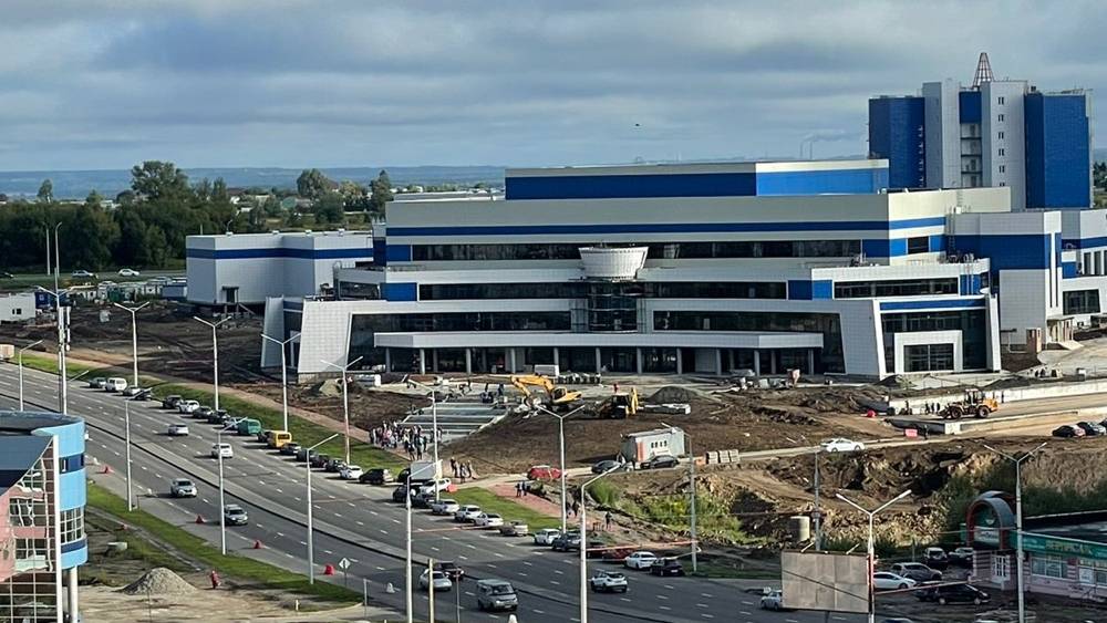 В Брянске вышло на финишную прямую строительство Дворца единоборств