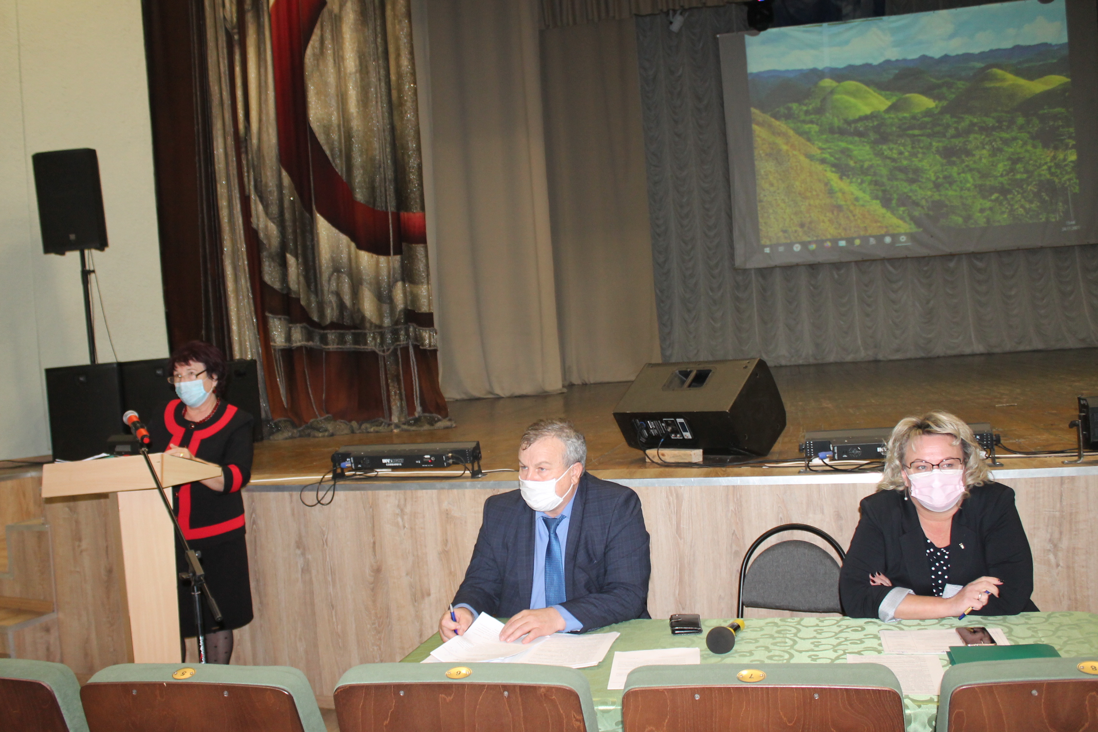 РАЙСОВЕТ: бюджет, благоустройство, наказы избирателей