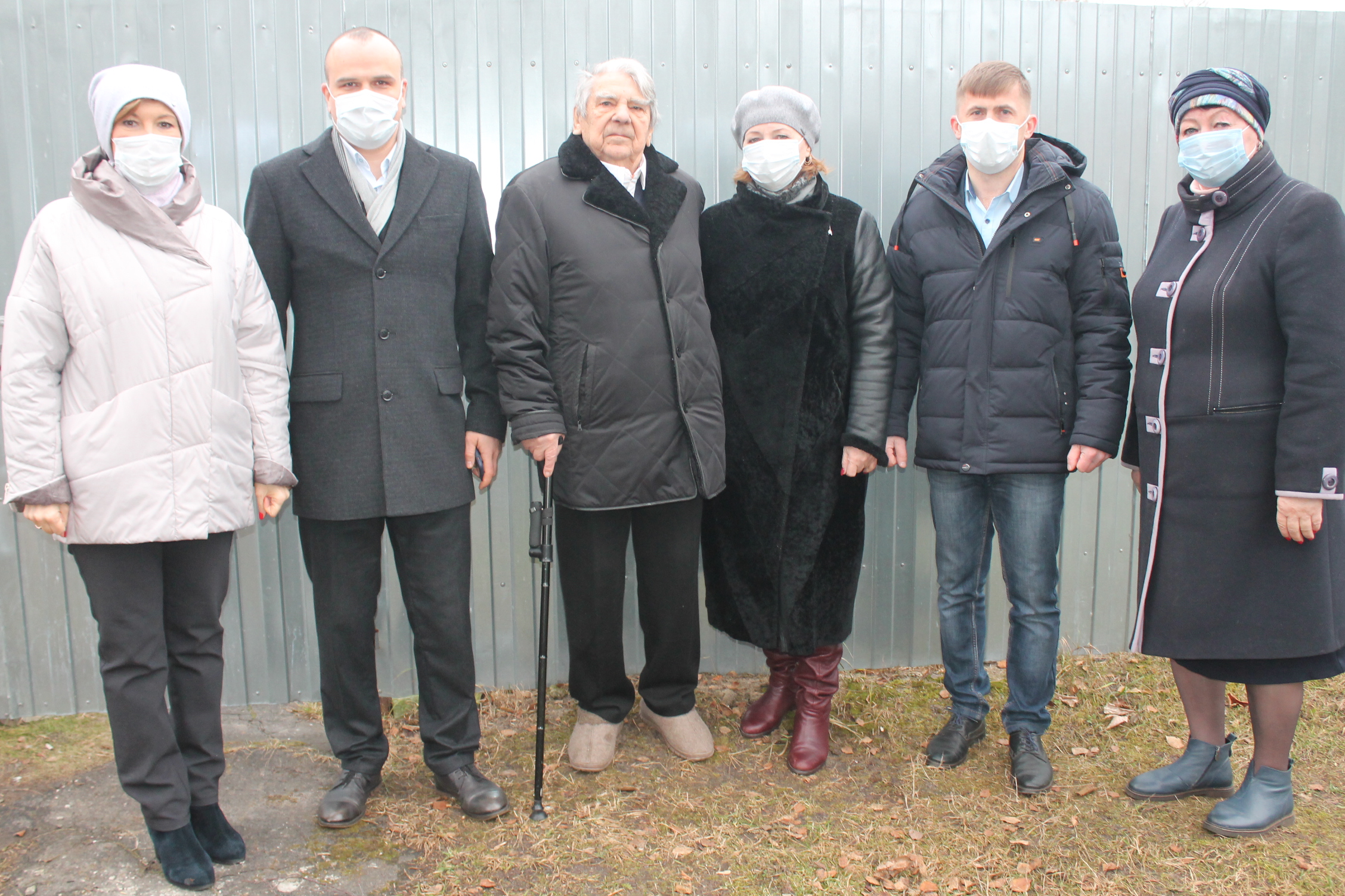 Карачевского ветерана поздравили с днем рождения