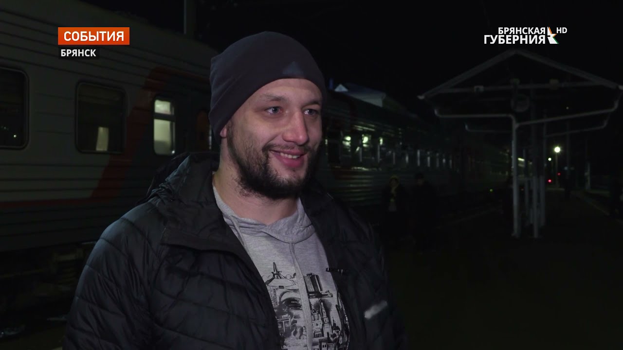 В День самбо в Брянск триумфально вернулся Артем Осипенко с золотом чемпионата мира