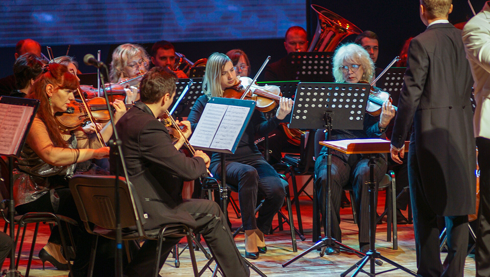 Брянский симфонический оркестр 22 декабря представит новогодний концерт