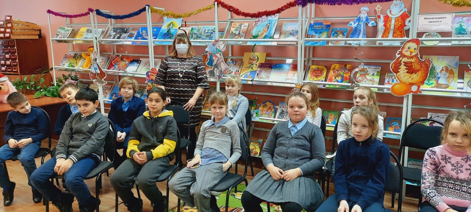 В Карачевской районной библиотеке прошел правовой диалог «Поговорим о конституции»