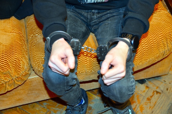 В Брянске с особо крупной партией наркотиков задержан участник преступной группы