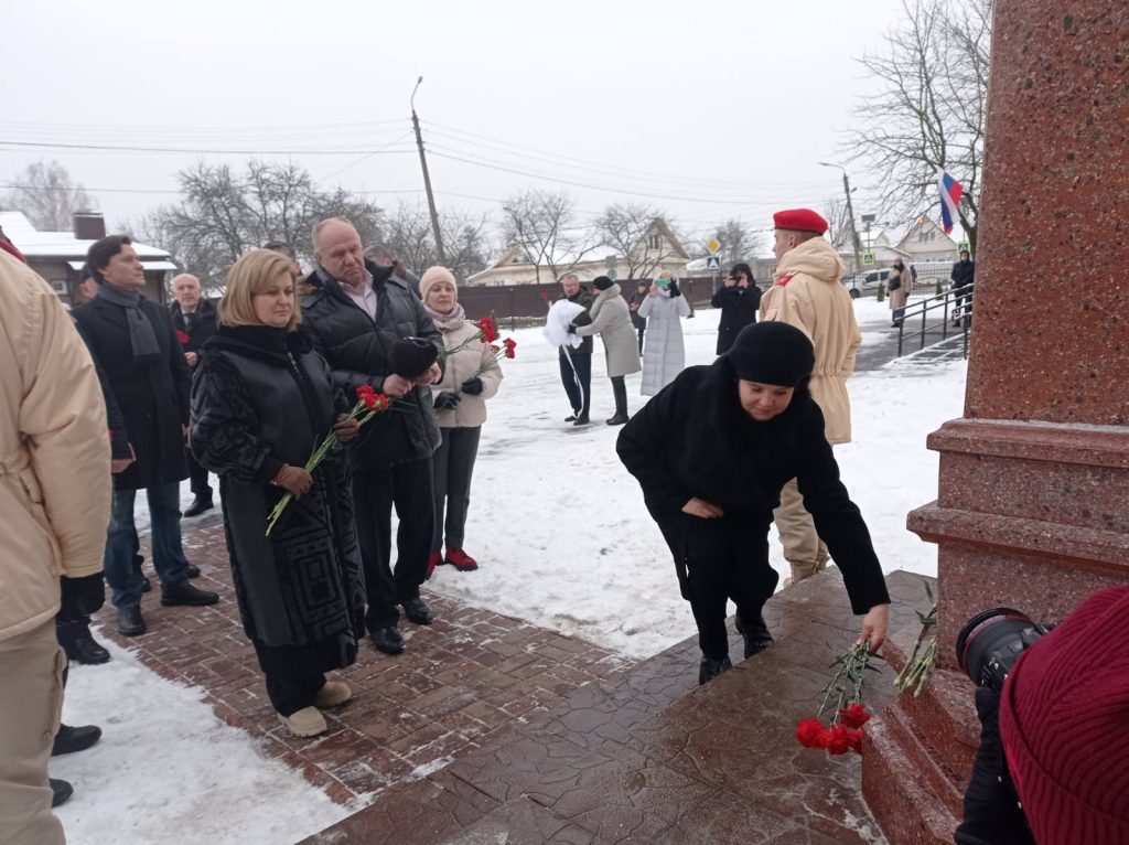 В Брянске увековечили память Героя Советского Союза Николая Богданова
