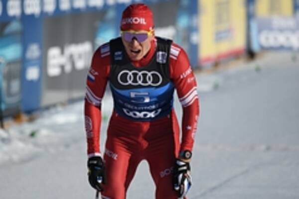 Брянский лыжник Большунов завоевал серебро в масс-старте «Тур де Ски»