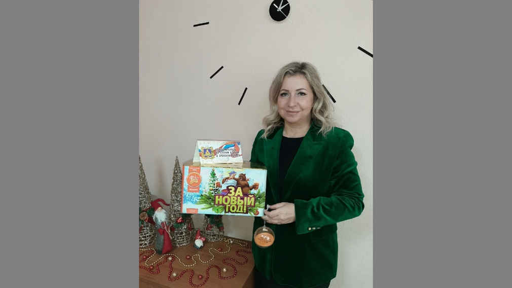 Брянский детский омбудсмен Инна Мухина поучаствовала в акции «Ёлка желаний»