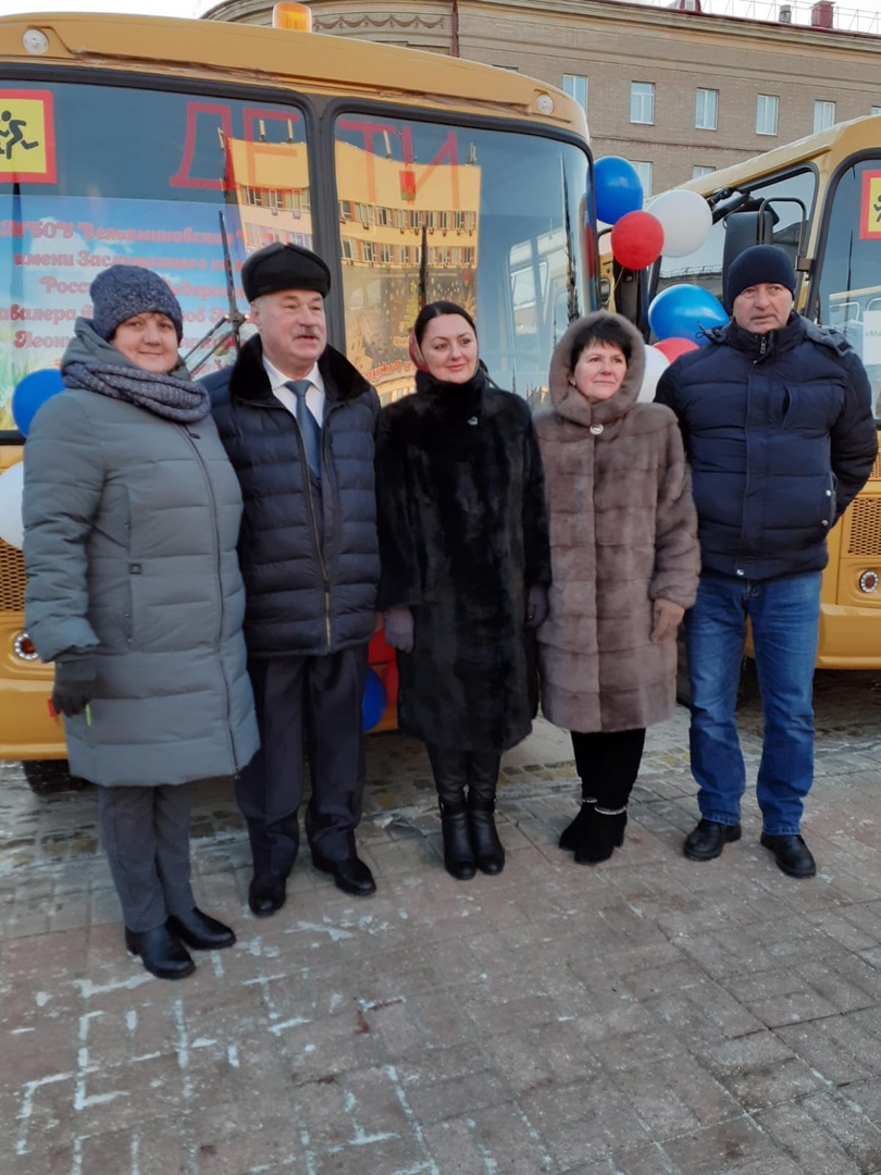  Новые автобусы получили  школы Карачевского района