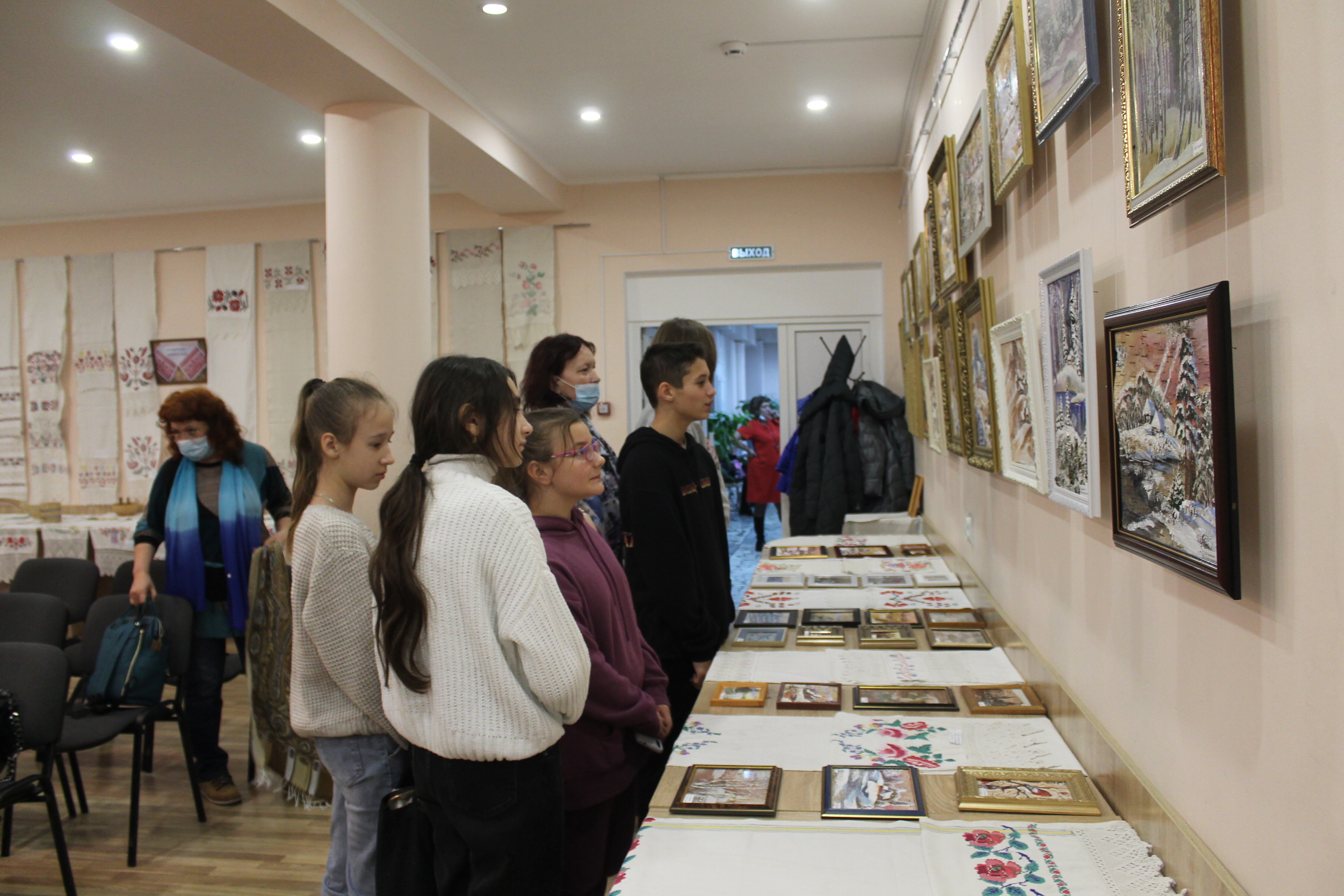 В Карачеве открылась персональная выставка художницы Татьяны Борисенко