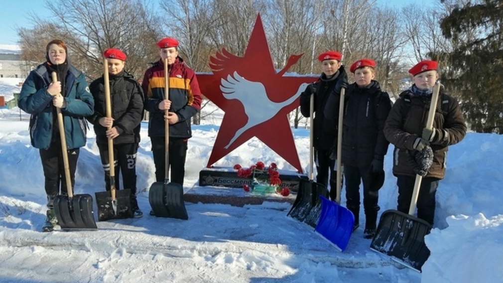 Брянские юнармейцы дали старт благотворительному проекту «Миллион добрых дел»