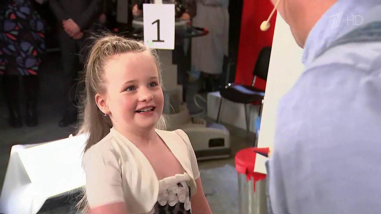 Министр связи и цифрового развития и телеканал «Карусель» исполнили мечту девочки