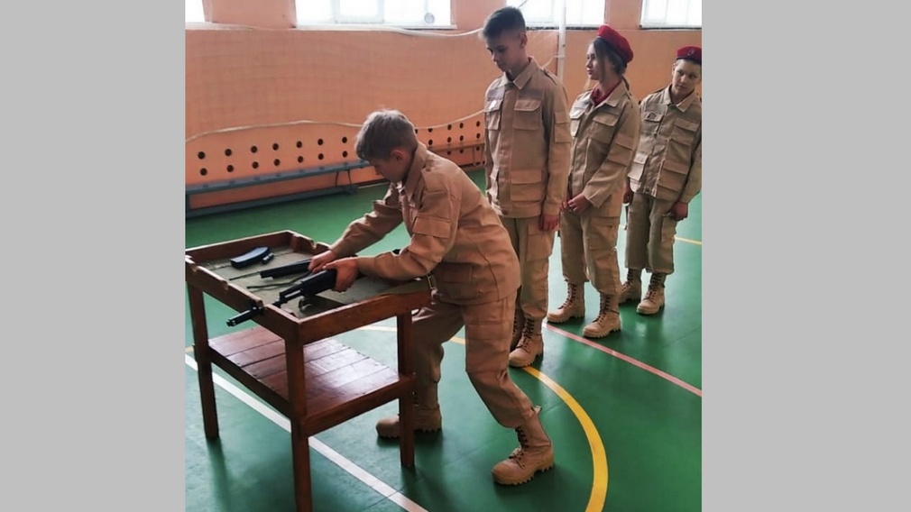 Мглинские юнармейцы участвовали в конкурсе-многоборье «Растим патриотов»