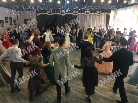 В Новозыбкове Брянской области проходит IV Сретенский бал