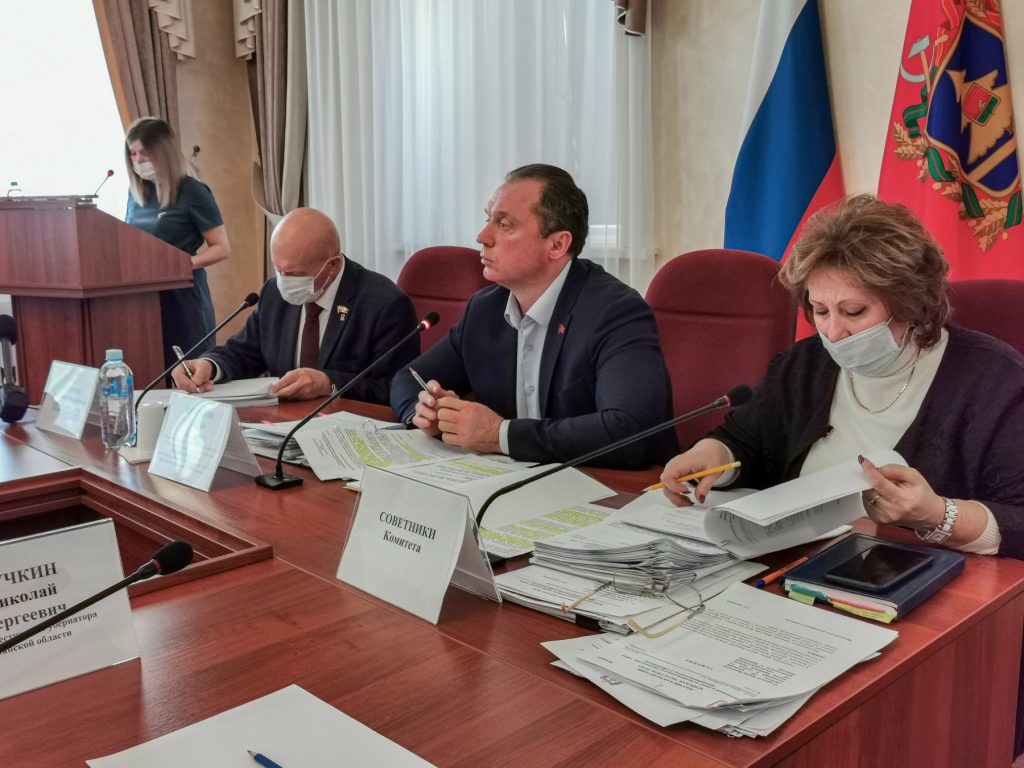 Брянские власти предпримут все меры для смягчения экономического кризиса