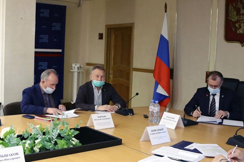 В Брянске учредили муниципальную стипендию для поддержки талантливых учеников