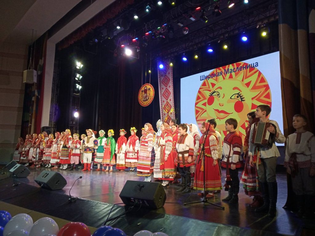 В Брянске проходит фестиваль «Широкая Масленица»