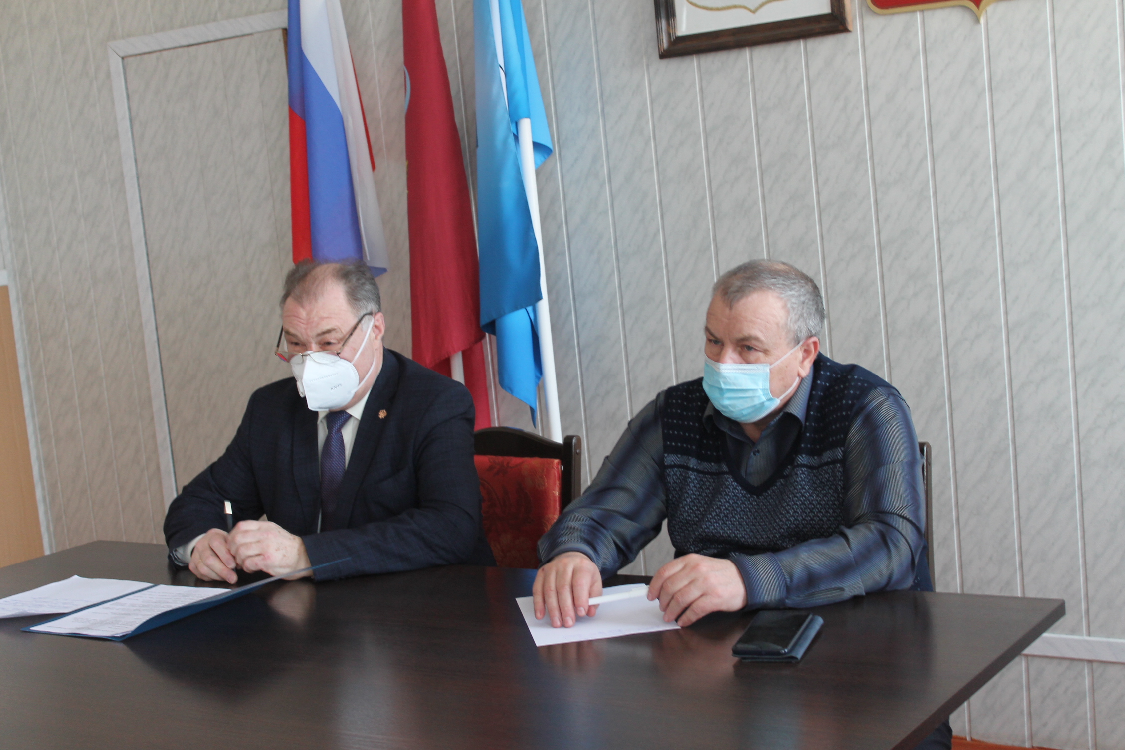 В администрации Карачевского района обсудили реализацию подготовительных работ ко Дню Победы