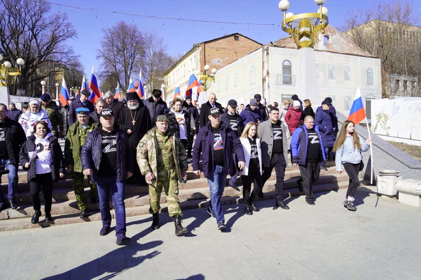 В брянском Саду Победы открылась фотовыставка, посвященная развитию Крыма