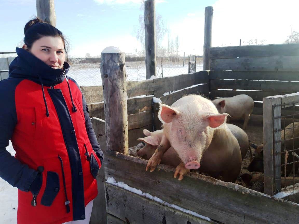 Карачевская семья занимается развитием личного подсобного хозяйства
