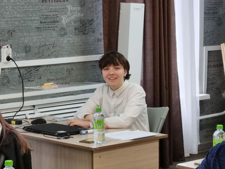 Ученица Климовской СОШ №3 стала участницей заключительного этапа всероссийской олимпиады по искусству