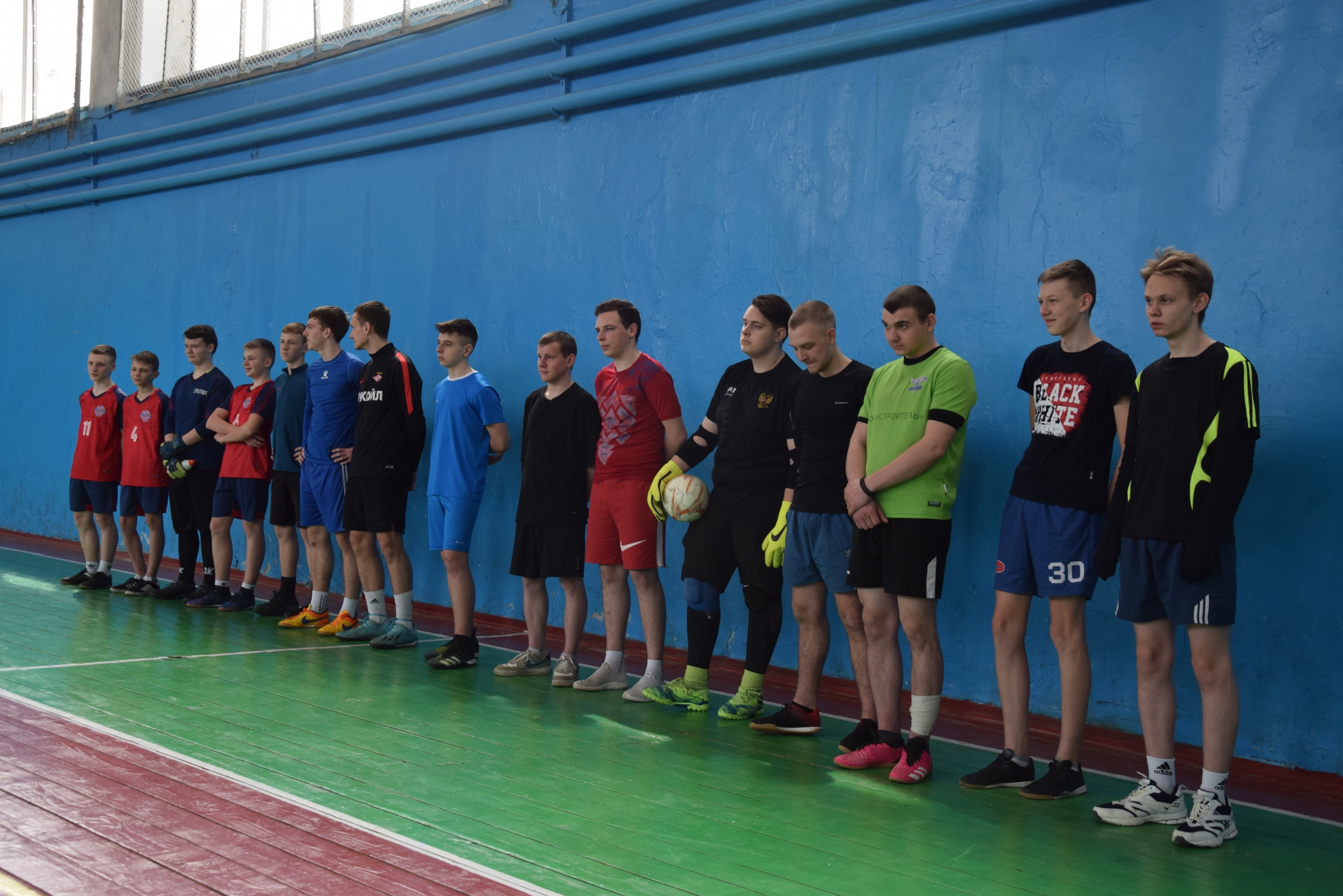 В Карачевском филиале ОГУ им.И.С.Тургенева прошел мастер-класс по футболу