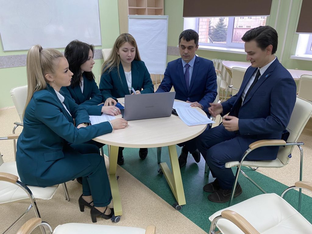 Брянские студенты энергию из пищевых отходов научились получать