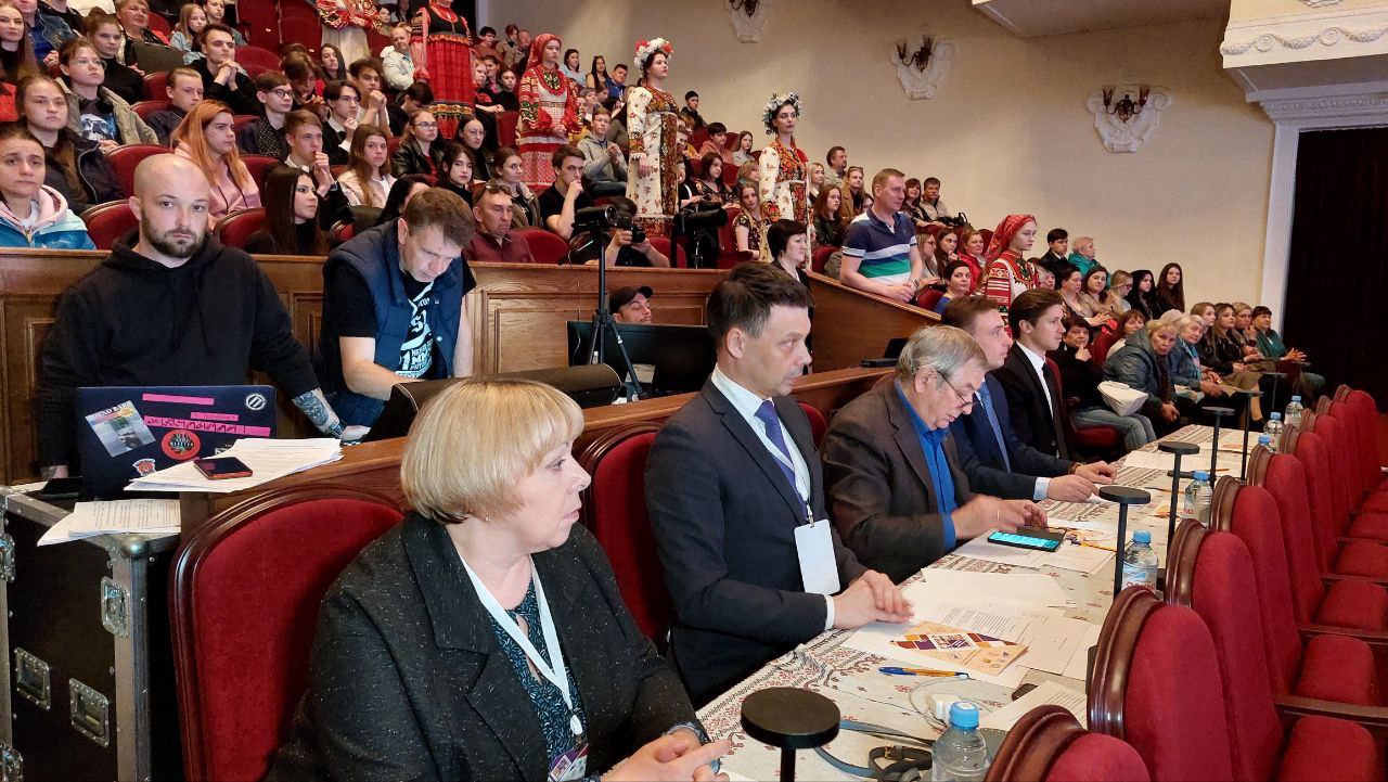 В Брянске проходит Всероссийский фестиваль-конкурс любительских творческих коллективов ЦФО