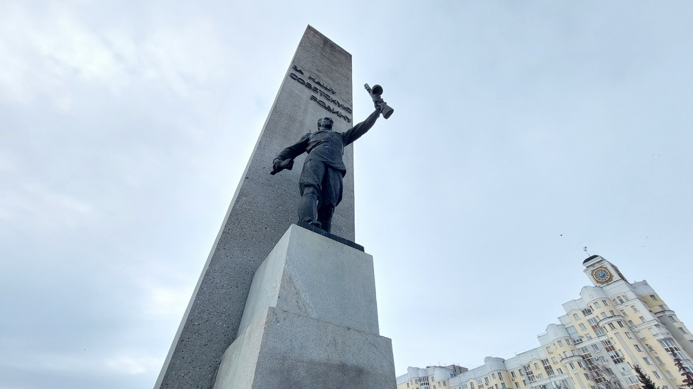 В Брянске торжественно открылся региональный этап Всероссийской акции «Вахты Памяти – 2022»