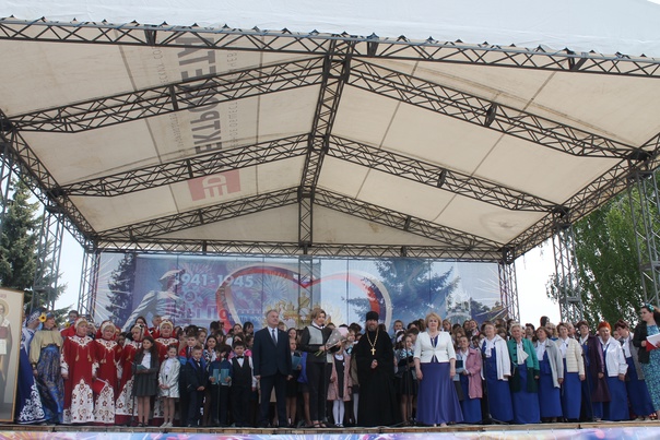 В Карачеве прошел хоровой концерт «Свет и добро святых Кирилла и Мефодия»