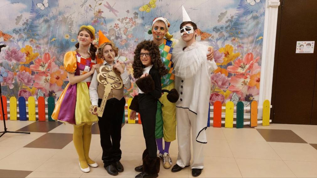 В Брянске проходит фестиваль театров кукол «Объять необъятное»