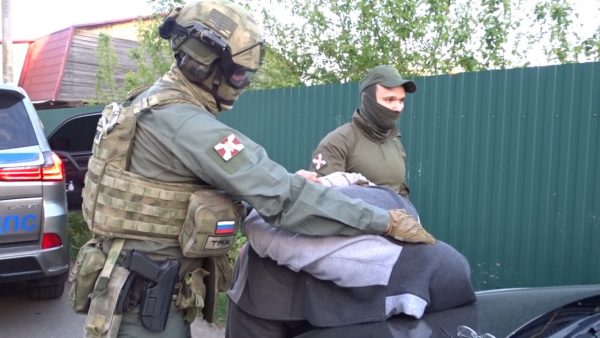 Сотрудники МВД России задержали подозреваемых в бандитизме и серии других тяжких и особо тяжких преступлений, совершенных в Брянской области