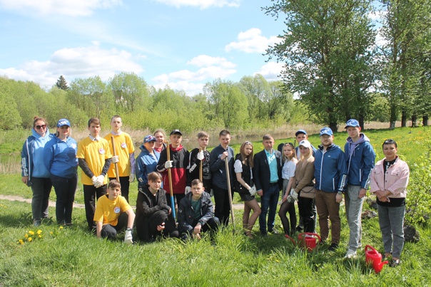 В Карачеве в рамках акции «Сад Памяти» высажены саженцы лип