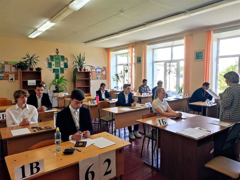 ЕГЭ по физике и истории сдавали 2204 выпускников Брянской области