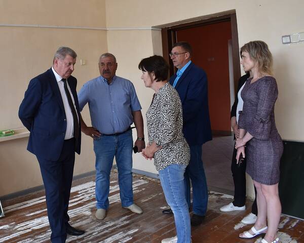 В брянской Клетне отремонтируют школу №2 им. Героя Советского Союза Н.В. Можаева