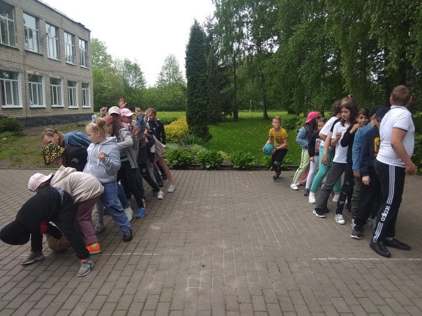 Работники Первомайской библиотеки провели детский спортивный праздник «Zа Победу!»